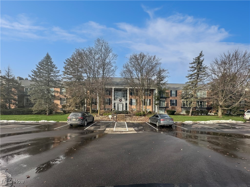 Versailles At Hudson Condo - Residential