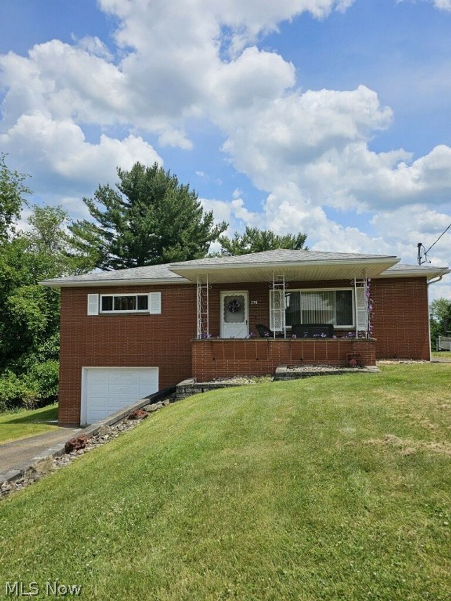 Nice 3 BR/2Bath Brick Ranch home is established neighborhood features an equipped kitchen w/dining area, living room, finished Family room & attached garage.