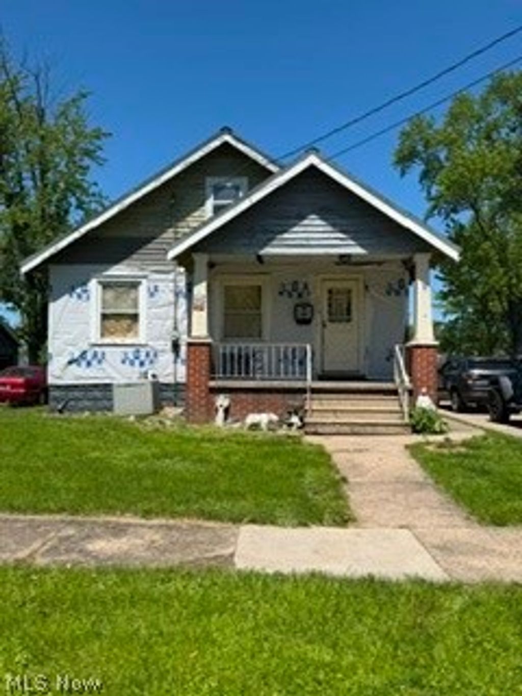 Photo of 1718 Hamilton Street SW, Warren, OH 44485 (MLS # 5207493)
