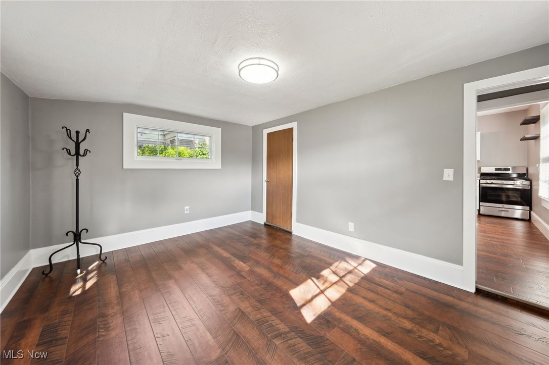 6813 W Clinton Avenue, Cleveland, Ohio image 8