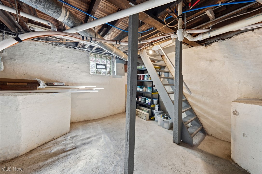 6813 W Clinton Avenue, Cleveland, Ohio image 37