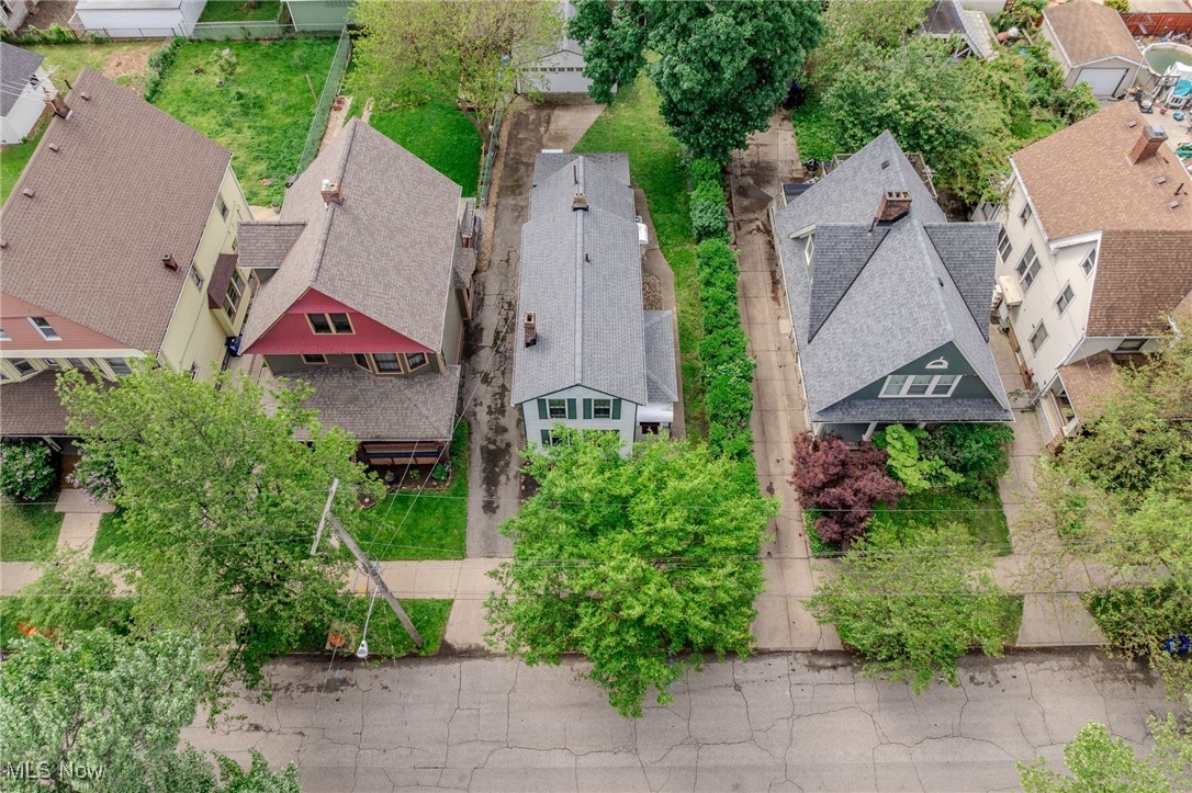 6813 W Clinton Avenue, Cleveland, Ohio image 50