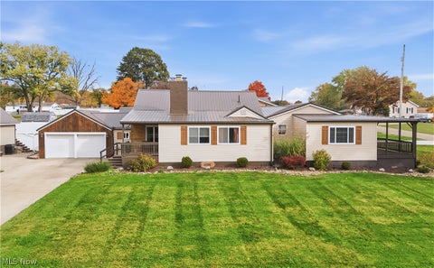Photo of 4166 Groveland Avenue SW, Navarre, OH 44662 (MLS # 5257025)