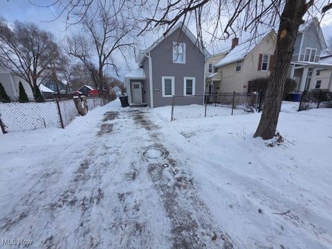 2059 W 42nd Street Cleveland OH 44113