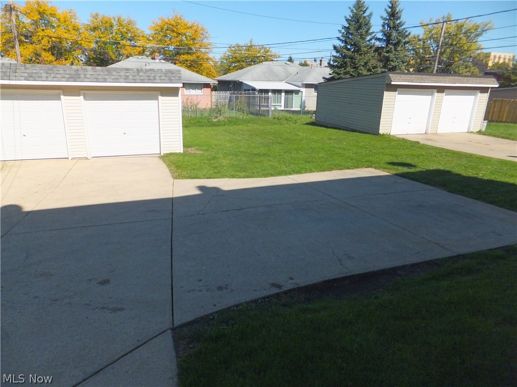 Dawncliff 04 - Residential Income