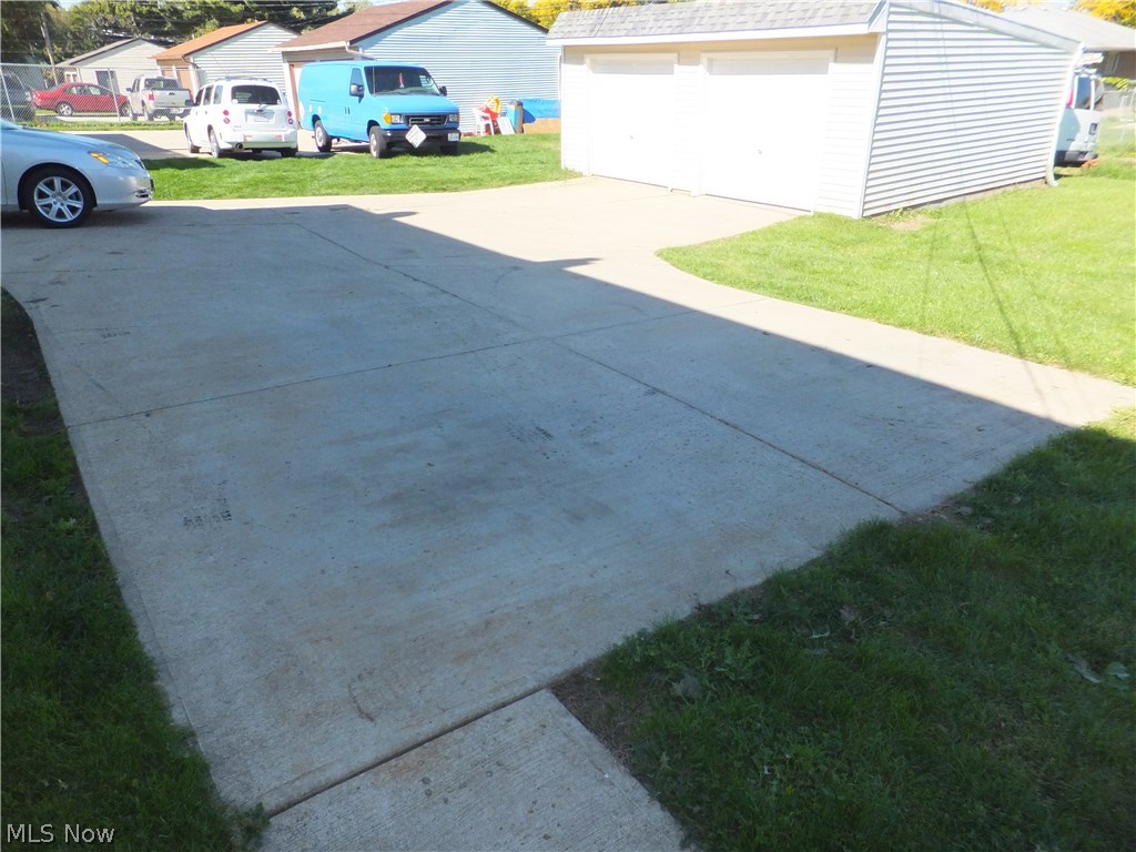 Dawncliff 04 - Residential Income