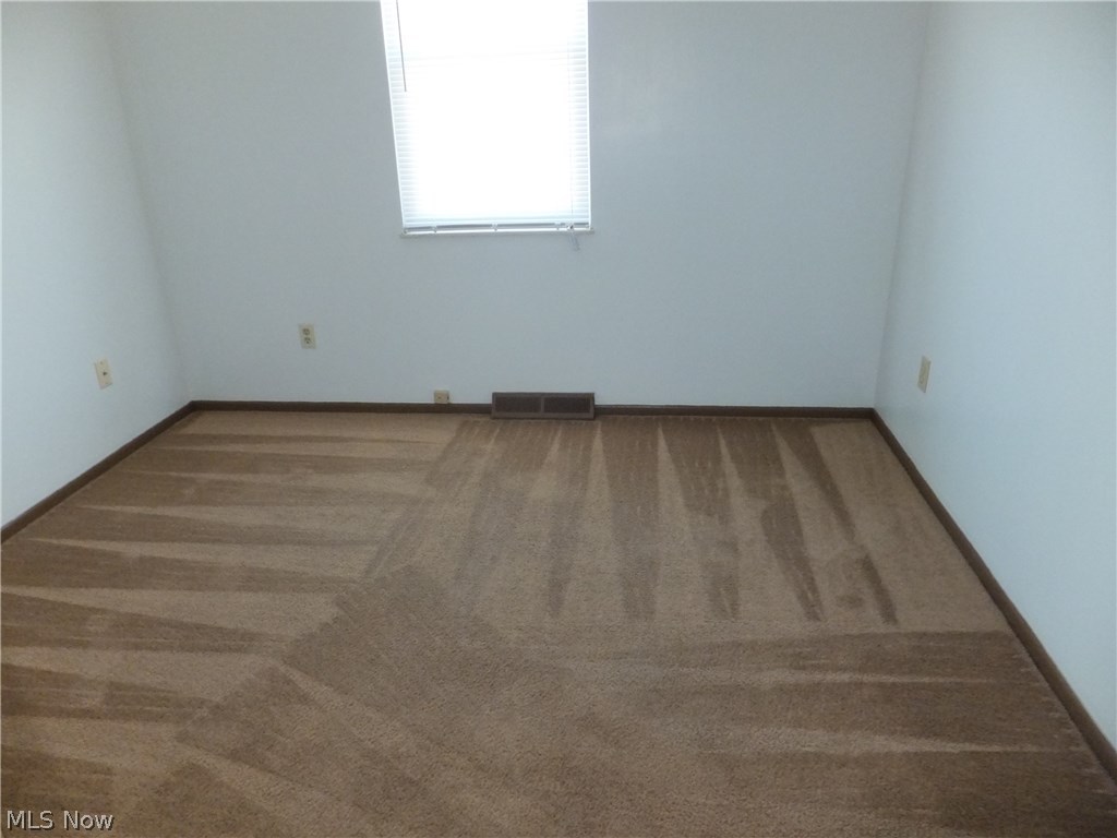 Dawncliff 04 - Residential Income