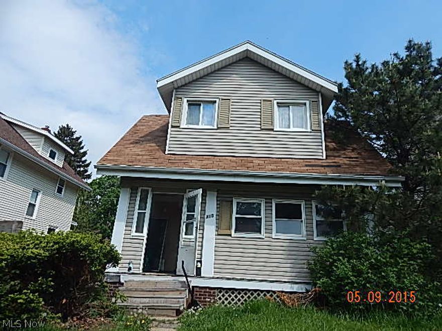 Investment special, large colonial priced to sell!