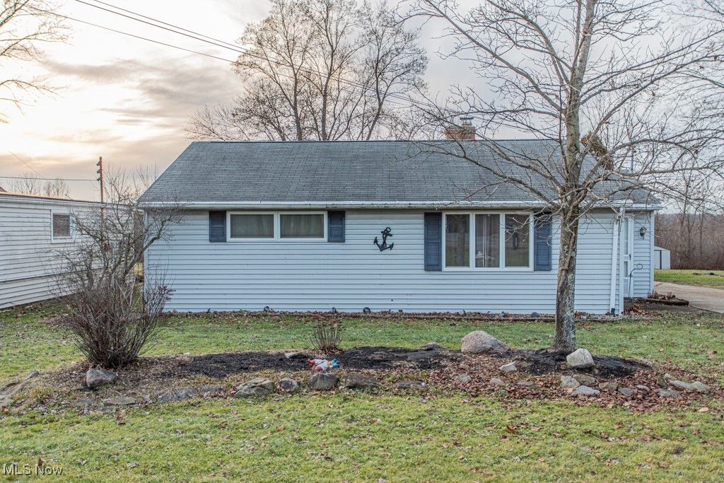 Photo of 4453 N Leavitt Rd, Warren, OH 44485 (MLS # 5180850)