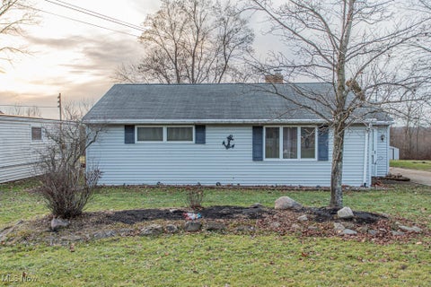 Photo for 4453 N Leavitt