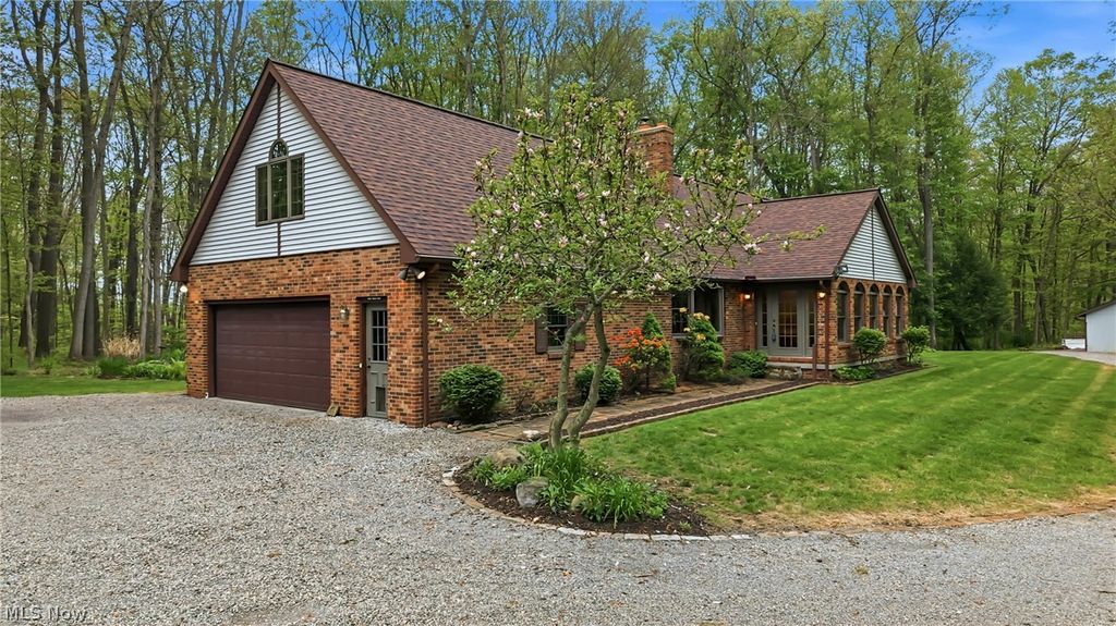 Photo of 13689 Beard Road, New Springfield, OH 44443 (MLS # 5207571)
