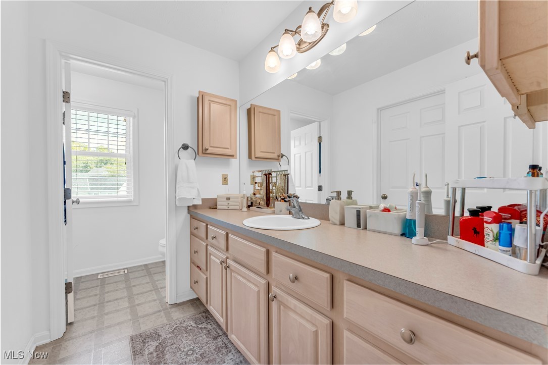 9592 Covington Avenue, Cleveland, Ohio image 32