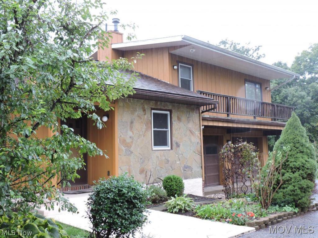 Private, gated & completely fenced retreat on dead-end street, outside city limits. Living room w/bay window & woodburning stove, dining room w/door to rear covered deck, kitchen w/abundance of cabinetry & counter space, desk area, bar area, & open to family room w/window wall overlooking wooded backyard & door to covered rear deck, master w/double closets, full bath w/2 sinks, Jacuzzi tub & corner shower. New roof. Newer windows. Neutral décor. Walk in attic. Tiered decking. Fruit trees(apple, peach, plum, nectarine). Extensive plantings. Fish pond. Lg. storage building w/electric & water. Elem: Putnam Elementary School Elem/Bus: Y JrHigh: Marietta Middle School School JrHigh/Bus: Y High: Marietta High School High/Bus: Y Fire: CIT Police: CTY ;SQFT=Fin L1:1283, Fin L2:644, Fin Bsmt:0, Fin Above:1927, Fin Total:1927, Unfin Bsmt:0, Unfin Above:0;GAR= 2 Car Att, Opener(s);PRKG= Off Street