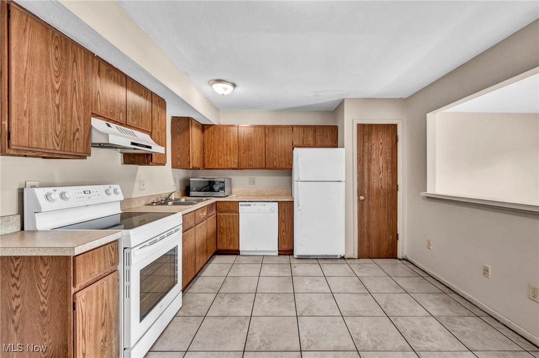 Whitehall East Twnhms - Commercial Sale