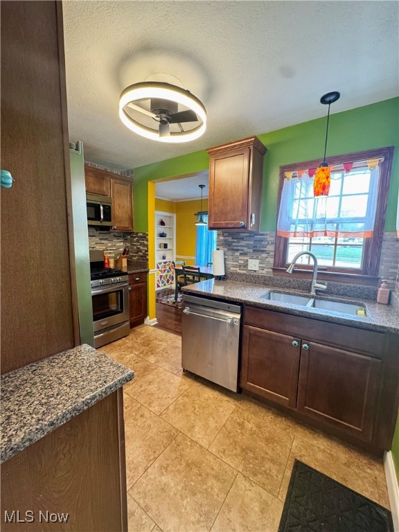 2236 Quayle Drive, Akron, Ohio image 8