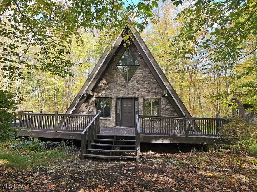 Now is the time to ESCAPE!  Come enjoy all that the private community of Roaming Shores has to offer in this recently updated A-frame house.  New Pergo Lifeproof LVP throughout; Brand new LED lighting everywhere, plus, a brand new HVAC system heat and cool your little vacation cabin.  Bring your boat and fishing gear, or party in the club house with your friends, as you have access to many ammenities from Roamrock Association!