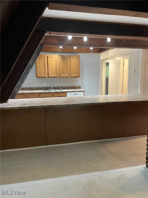 Roaming Rock Shores - Residential