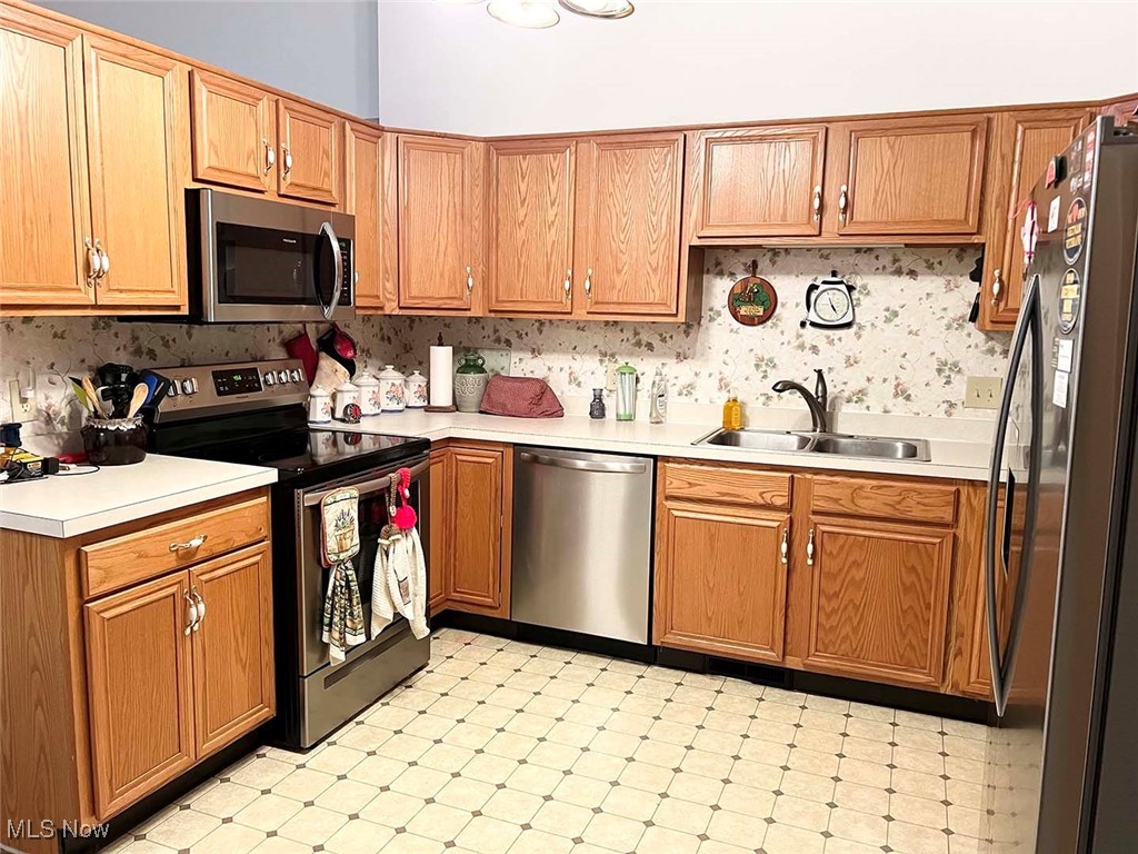 Cambridge On The Crk Condos - Residential