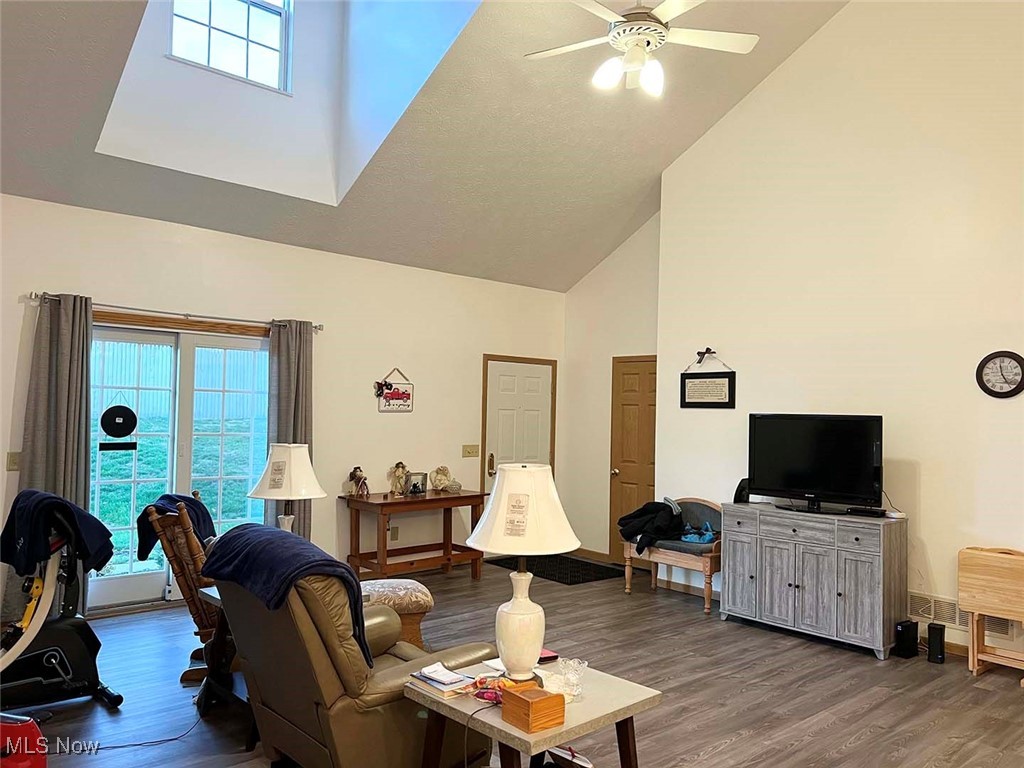 Cambridge On The Crk Condos - Residential