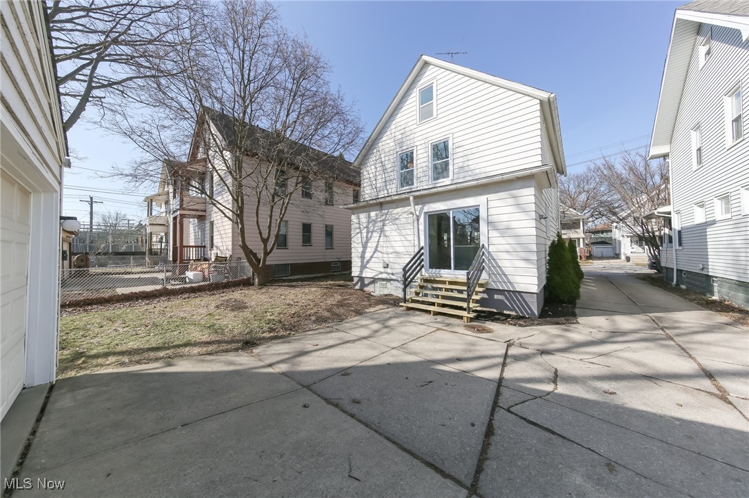 1655 Lauderdale Avenue, Lakewood, Ohio image 42