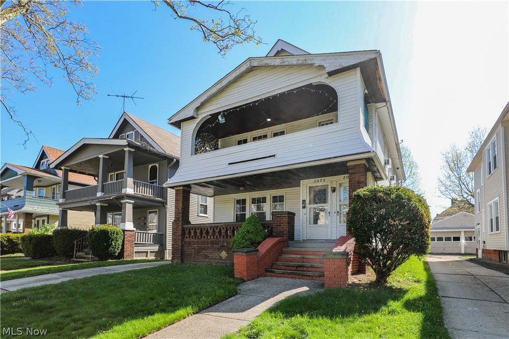 Photo of 2075 Lewis Drive, Lakewood, OH 44107 (MLS # 5213356)