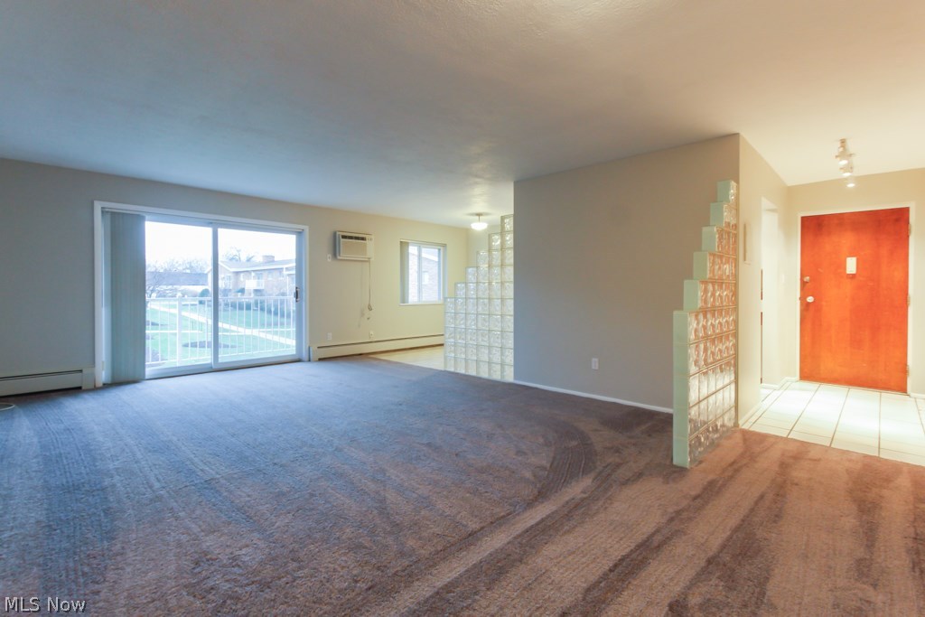 Pine Crest Condo - Residential