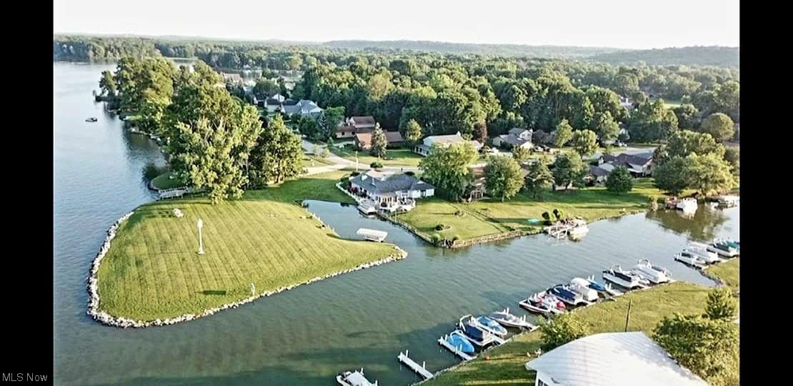 Aurora Shores - Residential