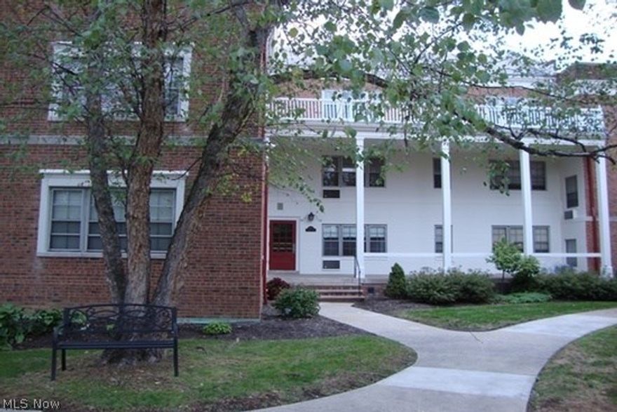 Renovated 2 BR, top floor unit. New carpet, new flooring and paint. This unit needs nothing and is move in ready! Very private and quiet, no shared walls. Monthly maintenance fee under $400 and includes water, sewer and exterior maintenance. All new windows, also new stove and fridge. Indoor parking. Central air. 2 bathrooms.