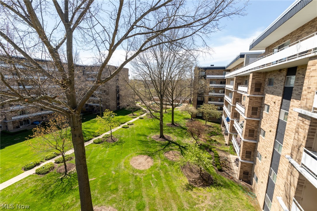 Acacia On The Green - Residential