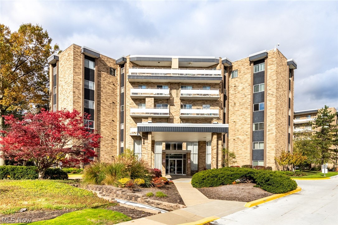 Acacia On The Green - Residential