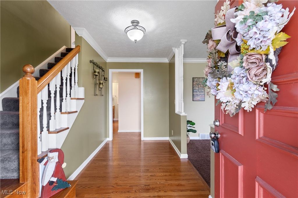 Photo of 839 Skyside Drive, Clinton, OH 44216 (MLS # 5175318)