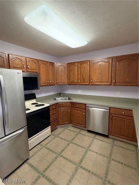 Tiny photo for 1360 Meadow Run, Copley, OH 44321 (MLS # 5189275)