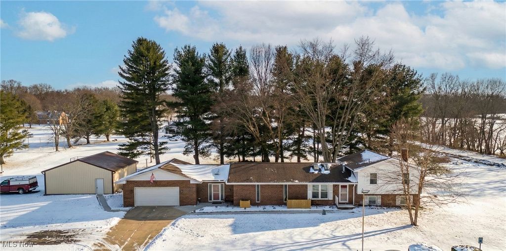 Photo of 570 E Turkeyfoot Lake Road, Akron, OH 44319 (MLS # 5182591)