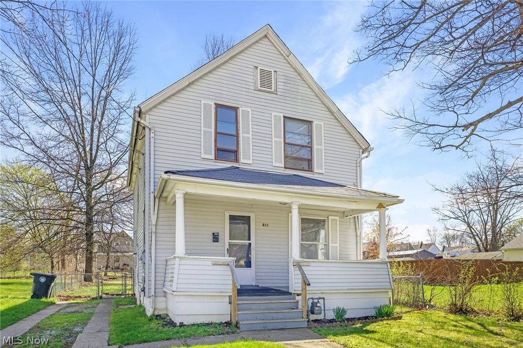 Photo of 811 Amherst Street, Akron, OH 44311 (MLS # 5195053)