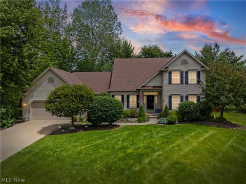 Homes For Sale - 32194 Teasel Court<br/> Lorain County, Avon Lake, OH 44012