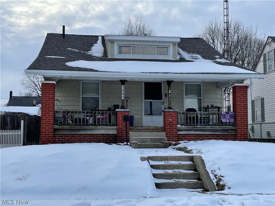 3 bed 2 bath bungalow located in Canton. This home is perfect for investors needing another property to add to their portfolio.