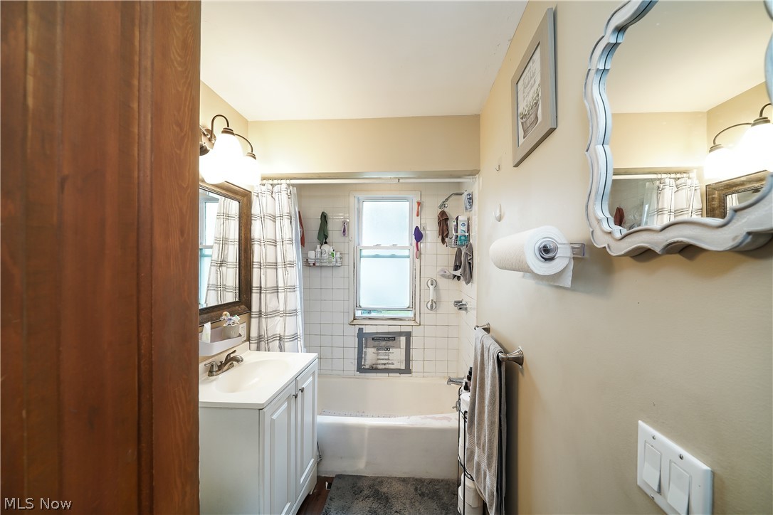 Crawford Realty Cos Maple Heights - Residential