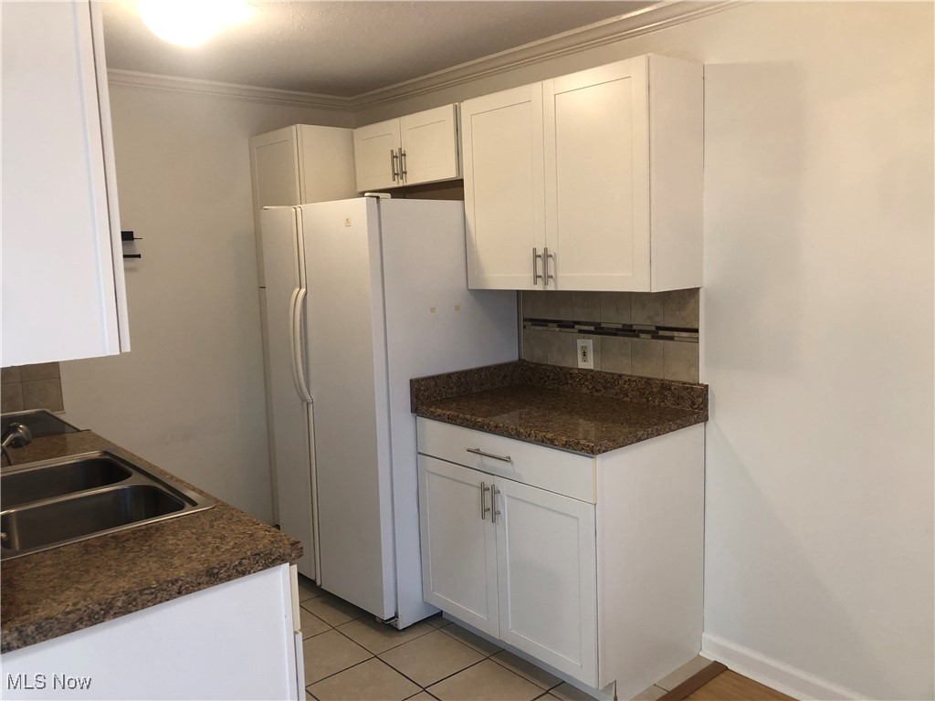 1402 Golden Gate Boulevard