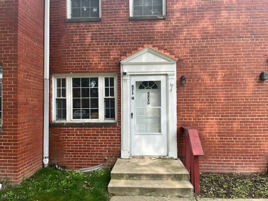 Welcome to this quaint  townhouse in the City of Euclid.  This property offers 2 bedrooms and 1 full bath, updated kitchen, dining room and family room with updated flooring throughout the first floor.  Appliances included. Close to parks, restaurants, shopping, schools, freeway access, hospitals and more! Unit includes 1 garage spot. Plenty of green space and extra parking. HOA limits to owner occupant only.