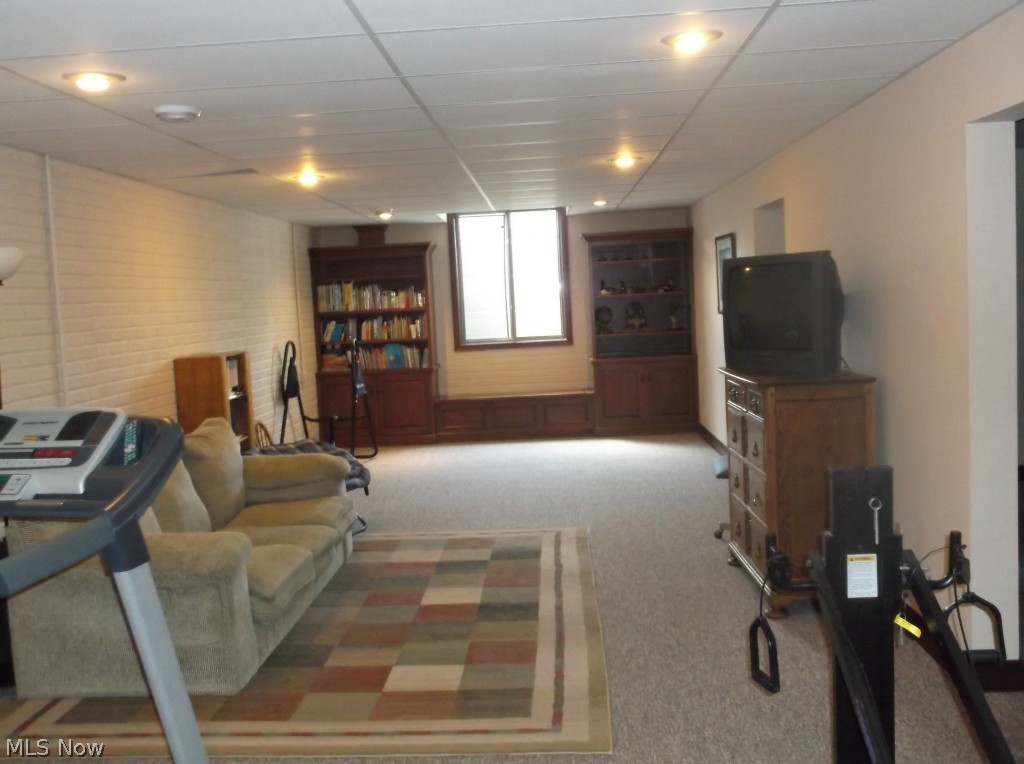 Pt Topowingo Gardens Sub - Residential