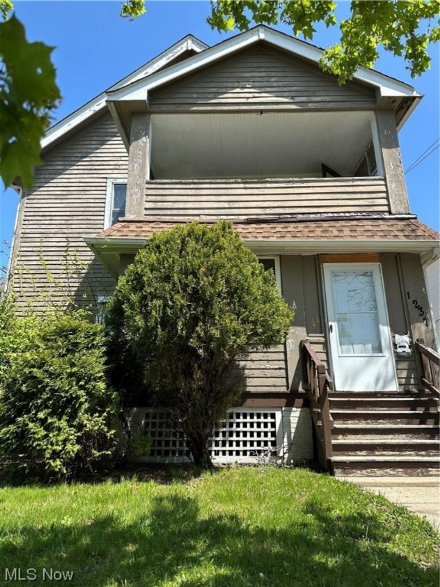 Multi family investment on a quiet street in the Waterloo Arts District of North Collinwood. Walking distance to the bars and restaurants, close to Lake Erie, and nearby freeway access. This property is professionally managed with a long term tenant who is MTM $650 and wishes to stay. Top unit was left vacant for showings. Property is sold as is.