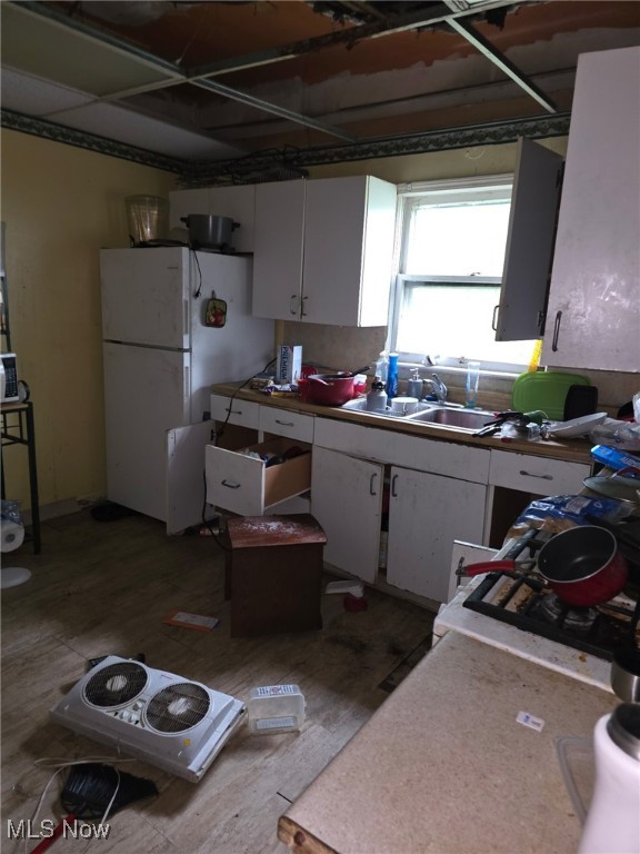 121 Parkview Court, Elyria, Ohio image 12