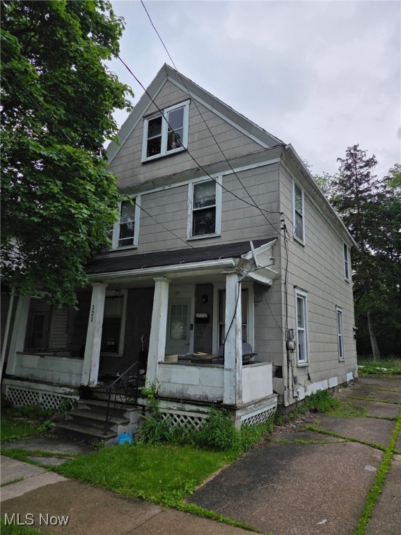 121 Parkview Court, Elyria, Ohio image 1