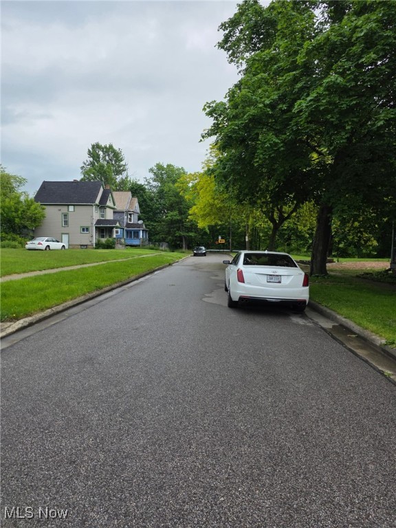 121 Parkview Court, Elyria, Ohio image 7