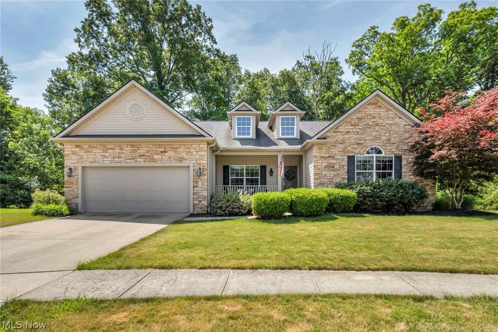 Photo of 880 Shadow Creek Trail, Amherst, OH 44001 (MLS # 5219437)