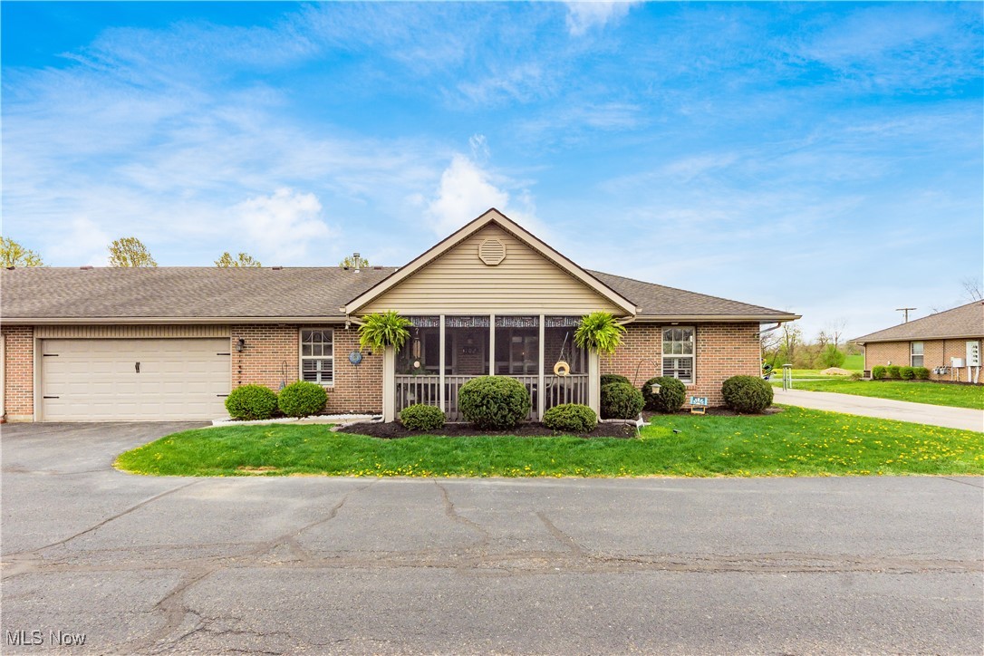 102 Foster Drive, Thornville, Ohio image 1
