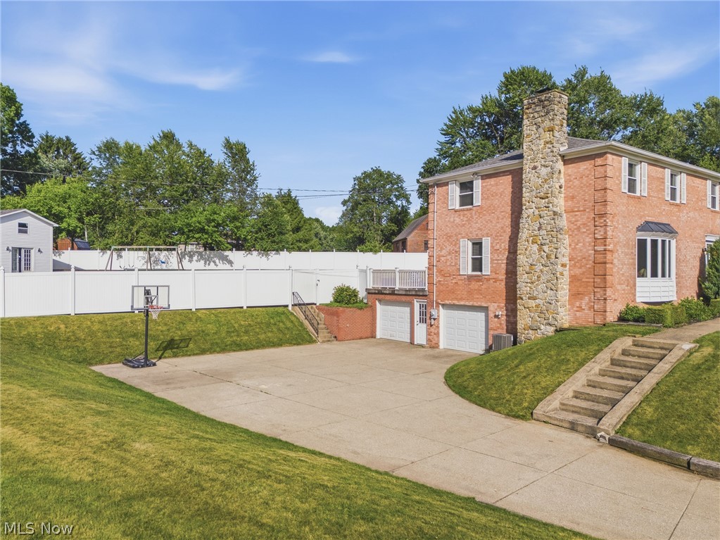 1251 Grenada Drive NE