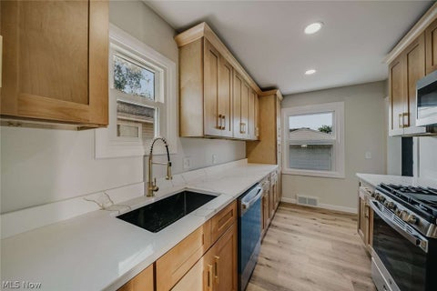 Tiny photo for 31508 Daniel Drive, Willowick, OH 44095 (MLS # 5240401)