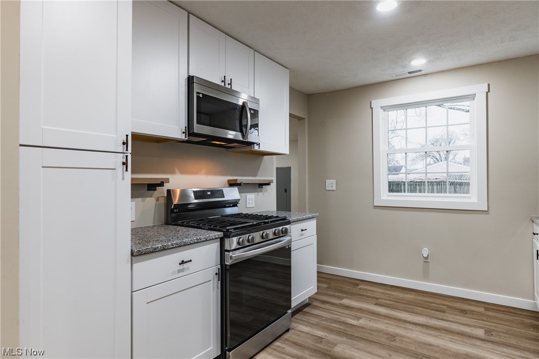 Casto Adn - Residential