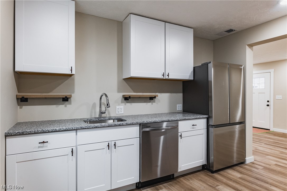 Casto Adn - Residential